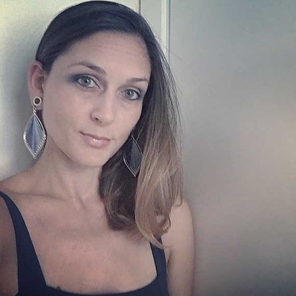 Meet your Posher, Carla - Picture 1 of 1